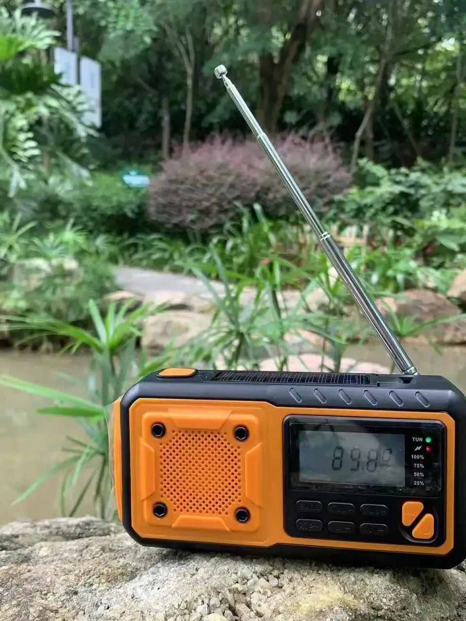 4000mAh Portable Emergency Solar Power Radio Hand Crank Charging AM/FM Weather Radio Led Reading Flashlight Bank Phone Charger - PrimeNest